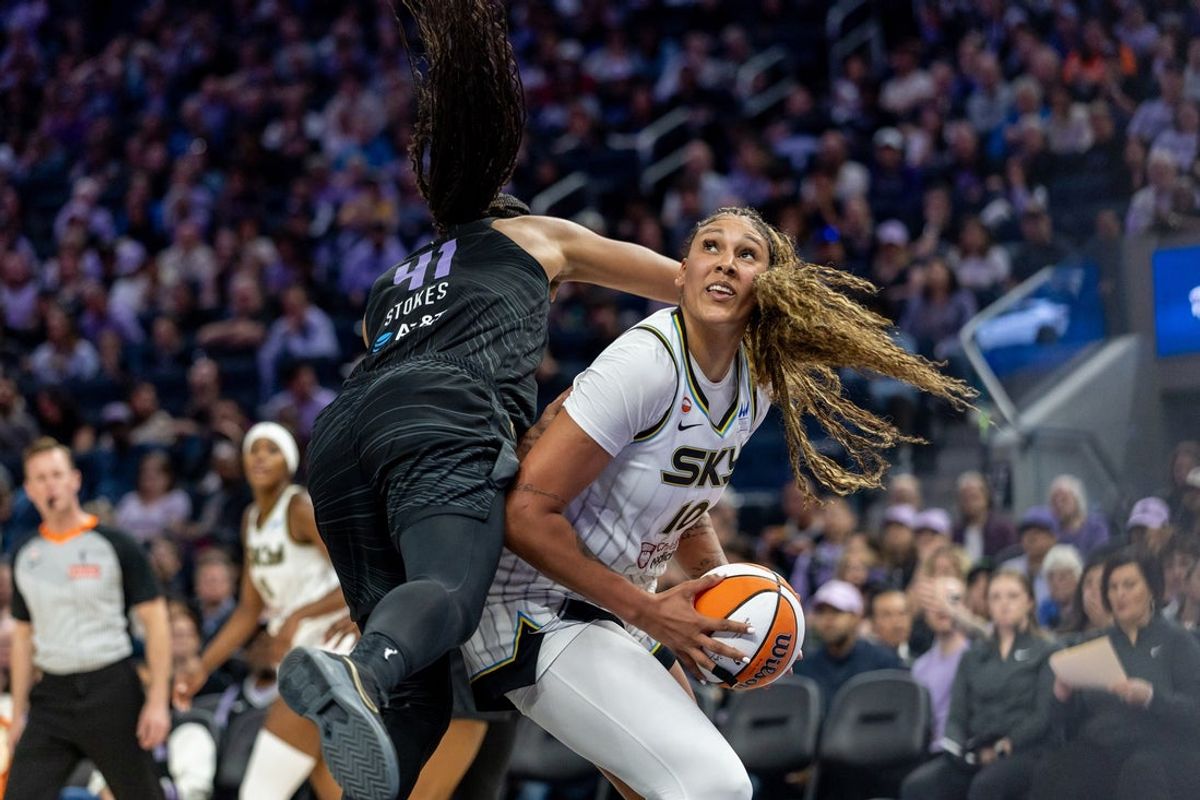 May 13, 2026; San Francisco, California, USA; Chicago Sky center Kamilla Cardoso (10) looks for a shot over Golden State Valkyries center Kiah Stokes (41) during the third quarter at Chase Center. Mandatory Credit: Bob Kupbens-Imagn Images