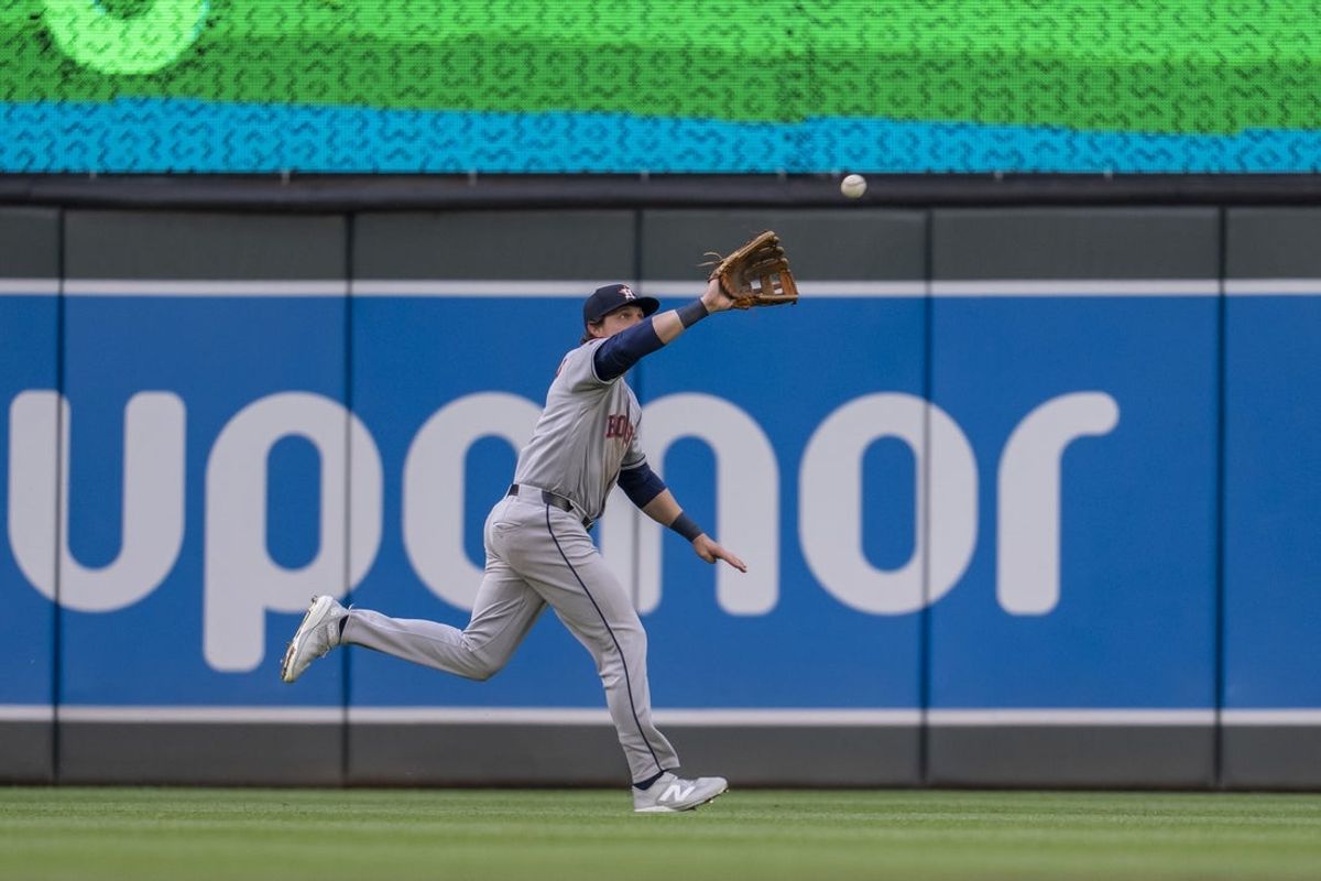 May 19, 2026; Minneapolis, Minnesota, USA; Houston Astros center fielder Jake Meyers (6) catches a fly ball against the Minnesota Twins in the fourth inning at Target Field. Mandatory Credit: Jesse Johnson-Imagn Images