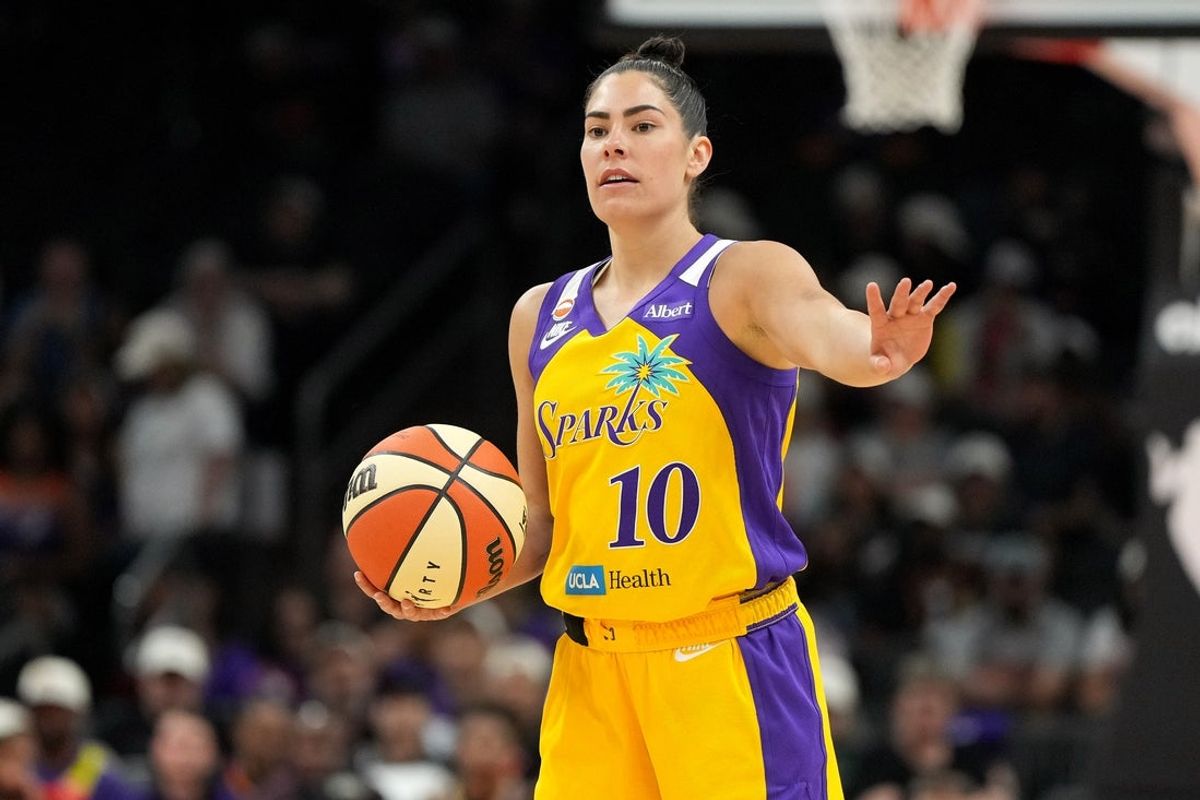 May 21, 2026; Phoenix, Arizona, USA; Los Angeles Sparks guard Kelsey Plum (10) calls out the play against the Phoenix Mercury in the first half at Mortgage Matchup Center. Mandatory Credit: Rick Scuteri-Imagn Images