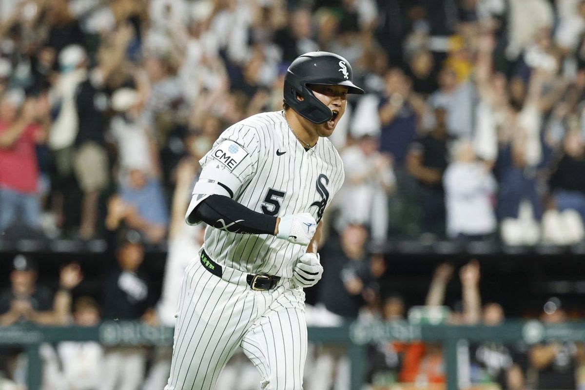 May 26, 2026; Chicago, Illinois, USA; Chicago White Sox first baseman Munetaka Murakami (5) rounds the bases after hitting a two-run home run against the Minnesota Twins during the eight inning at Rate Field. Mandatory Credit: Kamil Krzaczynski-Imagn Images