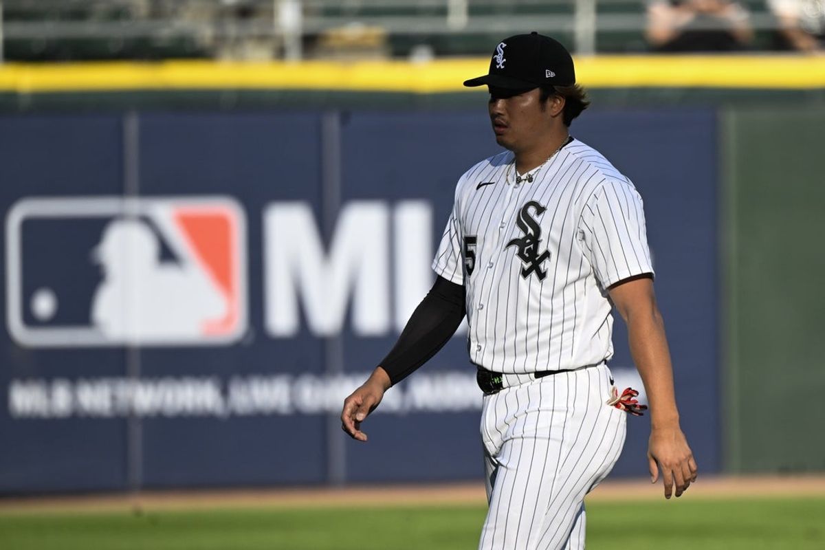 May 27, 2026; Chicago, Illinois, USA;  Chicago White Sox first baseman Munetaka Murakami (5) during warmups before the game against the Minnesota Twins at Rate Field. Mandatory Credit: Matt Marton-Imagn Images