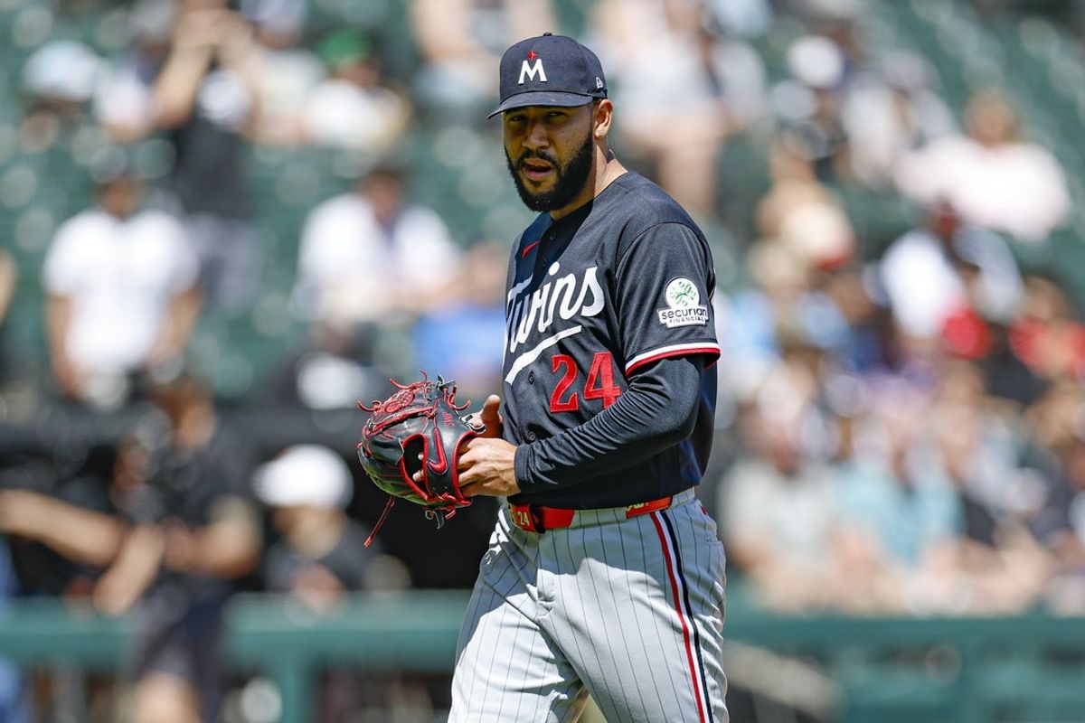 May 28, 2026; Chicago, Illinois, USA; Minnesota Twins starting pitcher Simeon Woods Richardson (24) leaves a baseball game against the Chicago White Sox during the third inning at Rate Field. Mandatory Credit: Kamil Krzaczynski-Imagn Images