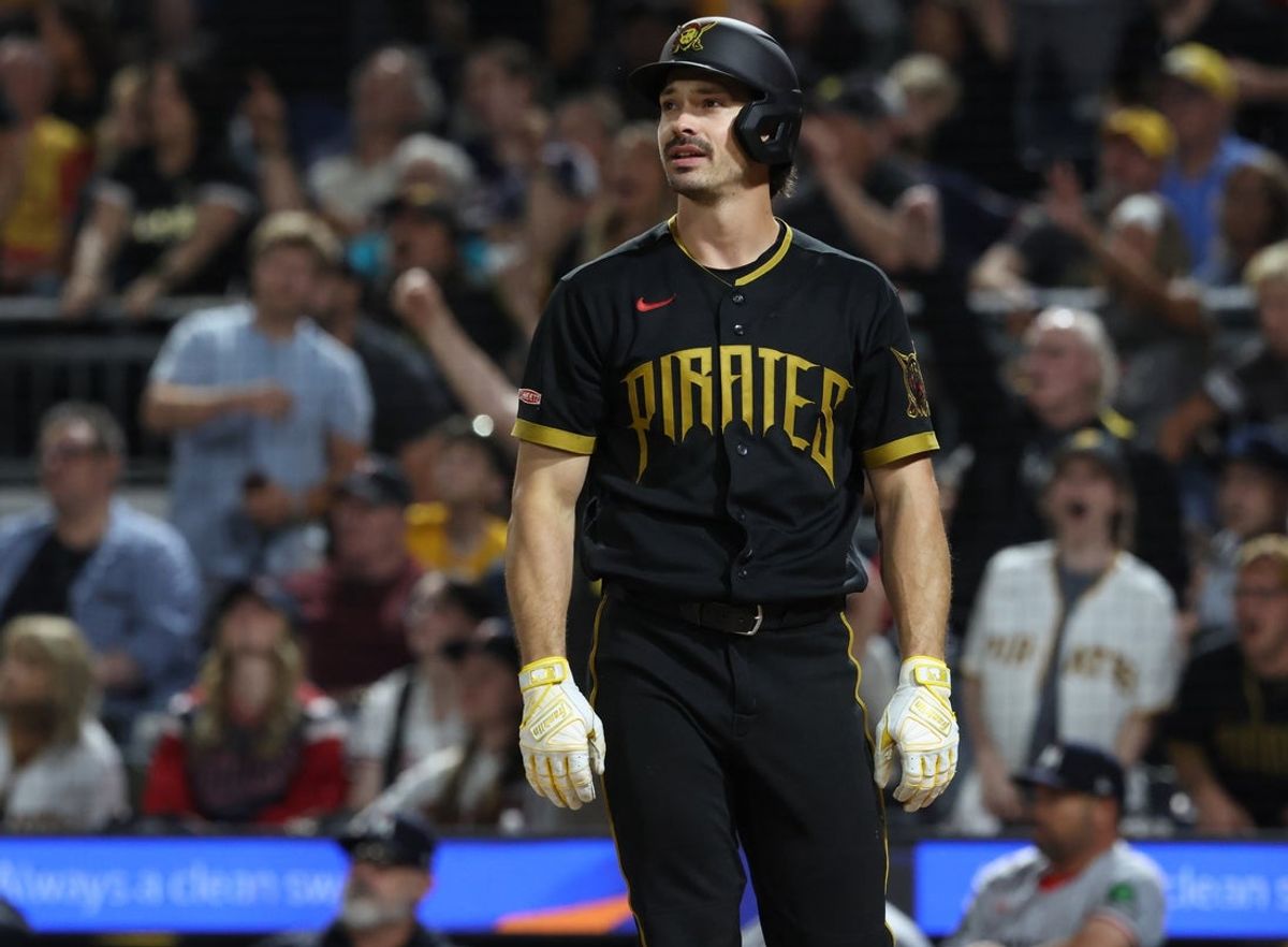 May 29, 2026; Pittsburgh, Pennsylvania, USA;  Pittsburgh Pirates left fielder Bryan Reynolds (10) watches his game winning two run walk off home run to defeat the Minnesota Twins at PNC Park. Mandatory Credit: Charles LeClaire-Imagn Images