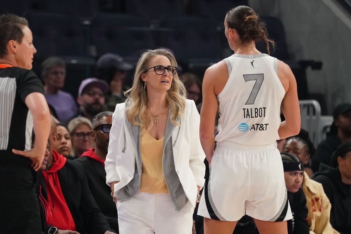 May 31, 2026; San Francisco, California, USA;  Las Vegas Aces head coach Becky Hammon talks with Las Vegas Aces forward Stephanie Talbot (7) during a break in the action against the Golden State Valkyries in the second quarter at Chase Center. Mandatory Credit: David Gonzales-Imagn Images