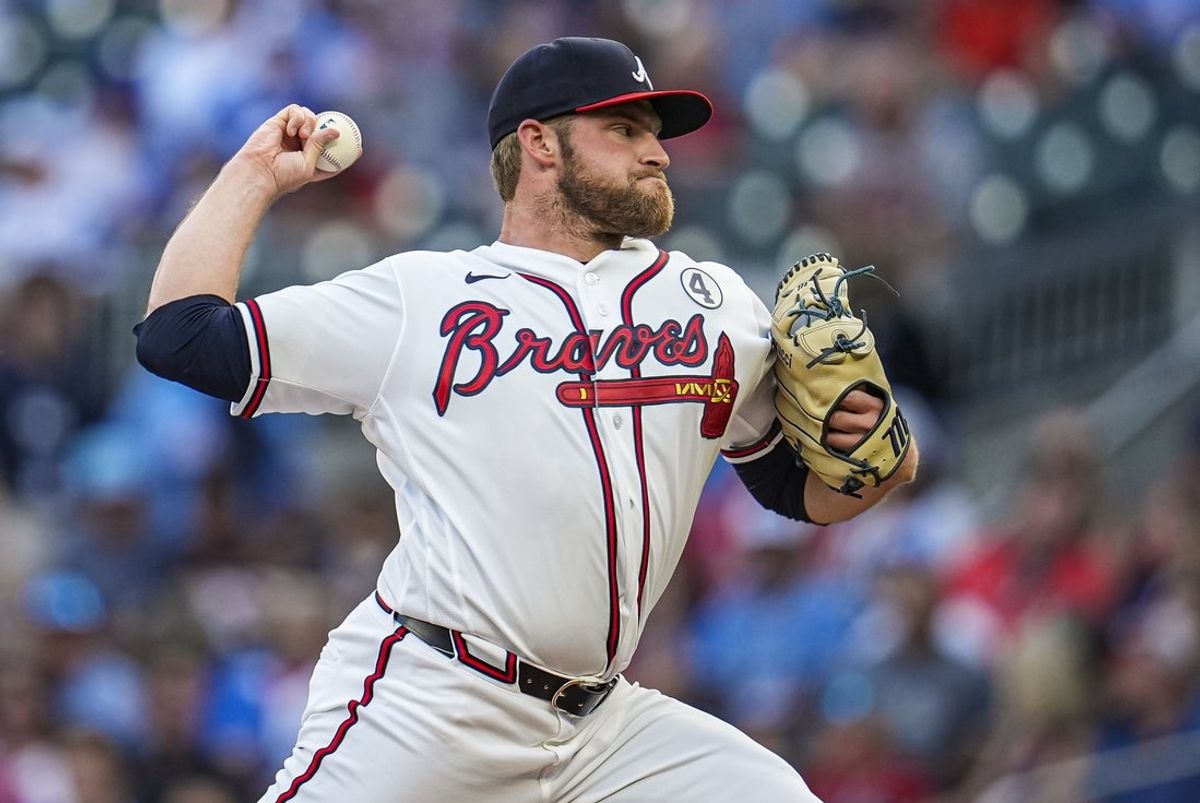 Jun 2, 2026; Cumberland, Georgia, USA; Atlanta Braves pitcher Bryce Elder (55) pitches against the Toronto Blue Jays during the first inning at Truist Park. Mandatory Credit: Dale Zanine-Imagn Images