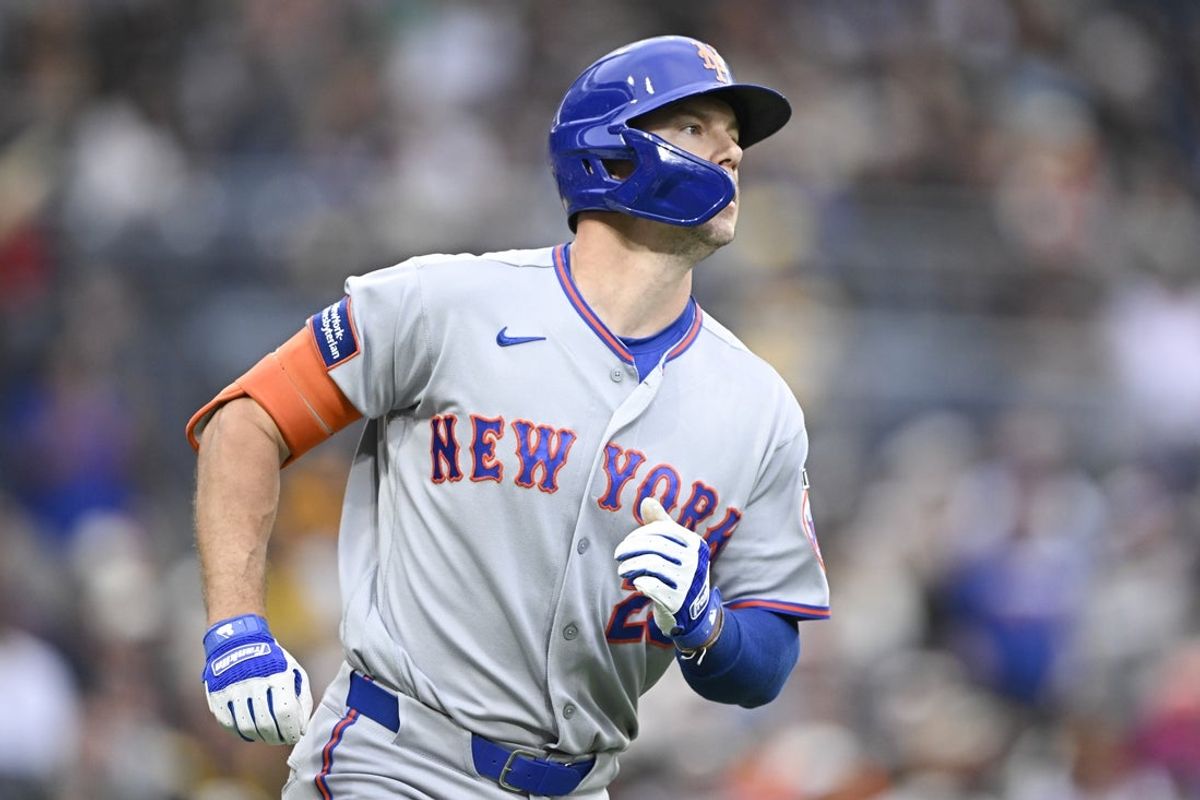 Jun 5, 2026; San Diego, California, USA; New York Mets first baseman Jared Young (29) rounds the bases after hitting a solo home run during the second inning against the San Diego Padres at Petco Park. Mandatory Credit: Denis Poroy-Imagn Images