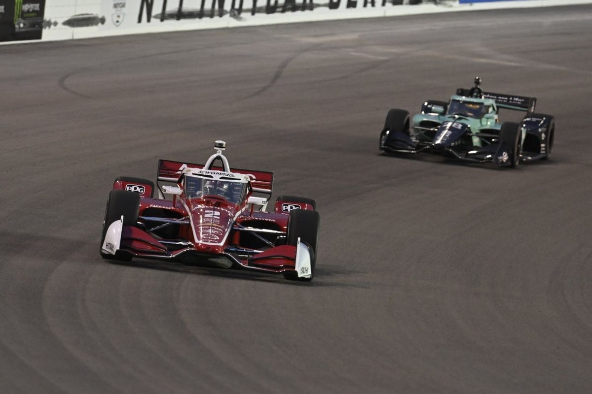 Jun 7, 2026; Madison, Illinois, USA; Team Penske Josef Newgarden Josef Newgarden (2) leads Andretti Global Marcus Ericsson Marcus Ericsson (28) during the Bommarito Automotive Group 500 at World Wide Technology Raceway. Mandatory Credit: Joe Puetz-Imagn Images