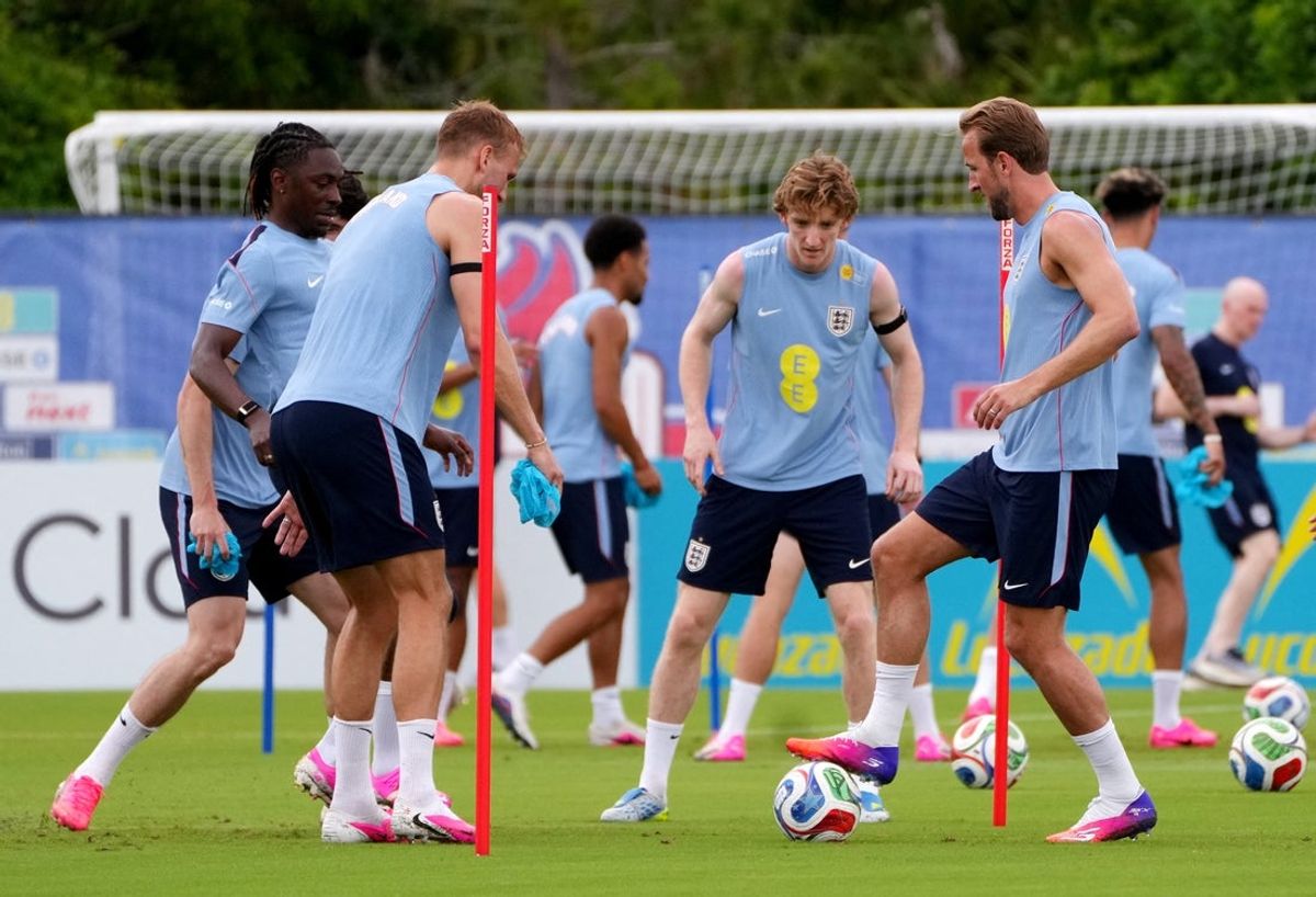 June 9, 2026; Palm Beach Gardens, Florida, U.S.; England's Dan Burn, Harry Kane, Anthony Gordon and Eberechi Eze during training. Mandatory Credit: Jim Rassol-Imagn Images