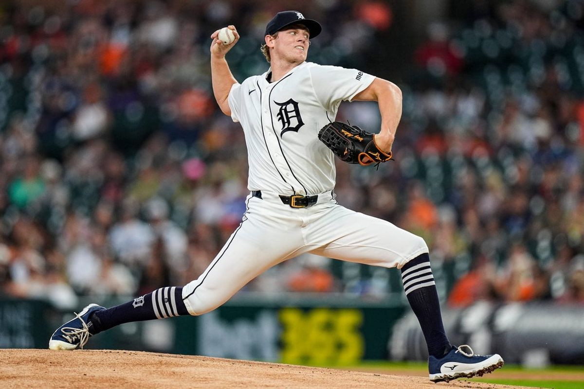 O arremessador do Detroit Tigers, Troy Melton (52), lança contra o Minnesota Twins durante o primeiro inning no Comerica Park, em Detroit, na terça-feira, 9 de junho de 2026.
