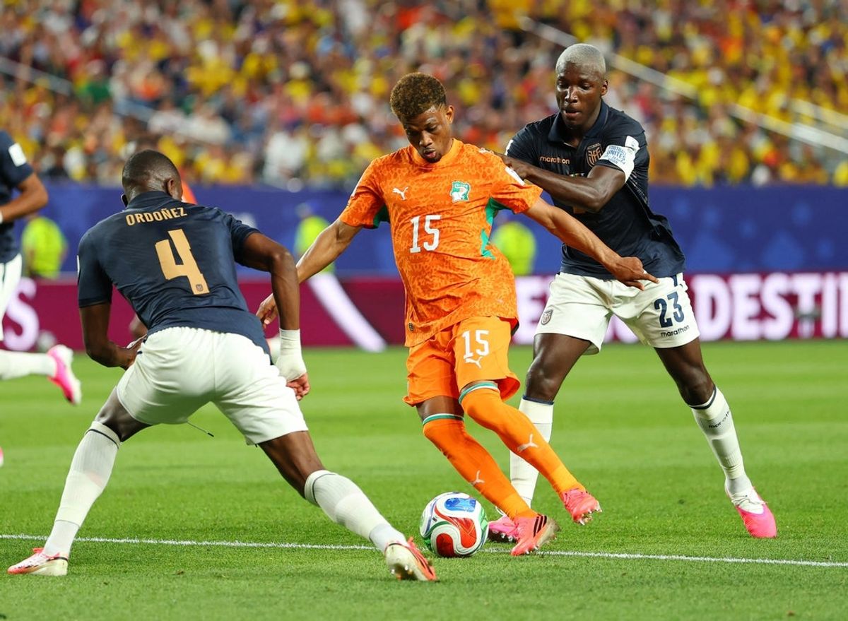 June 14, 2026; Philadelphia, Pennsylvania, U.S.; Ivory Coast's Amad Diallo in action with Ecuador's Joel Ordonez and Moises Caicedo.  Mandatory Credit: Mike Segar-Imagn Images