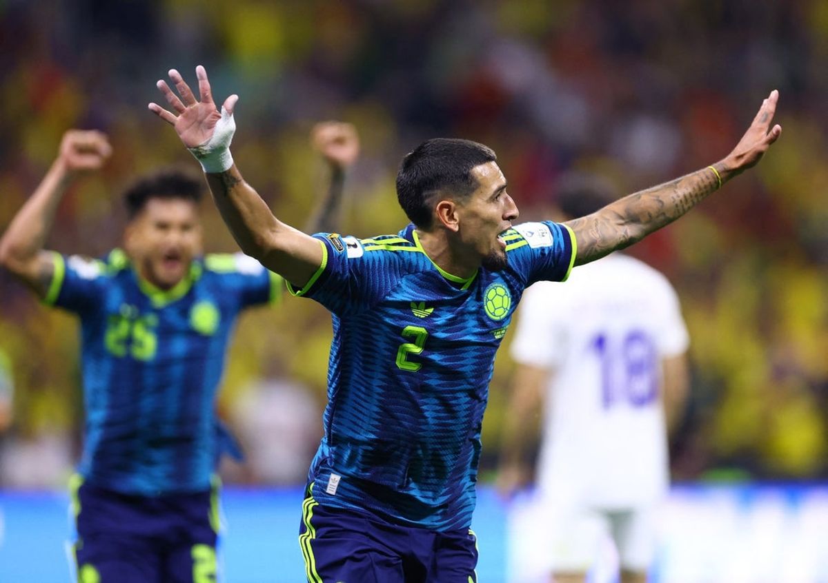 17 de junho de 2026; Cidade do México, México; Daniel Munoz, da Colômbia, comemora seu primeiro gol. Crédito obrigatório: Raquel Cunha-Reuters via Imagn Images