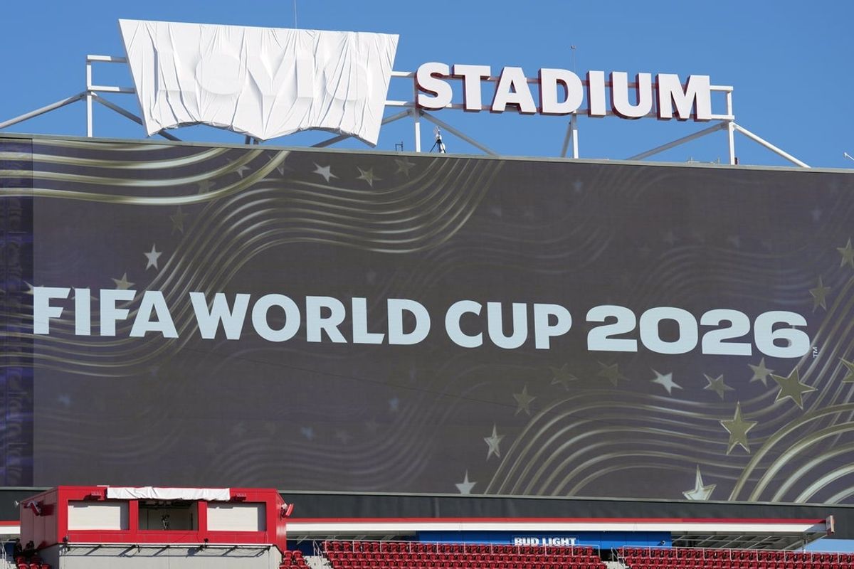 16 de junho de 2026; Santa Clara, Califórnia, EUA; O logotipo da Levi's acima do quadro de vídeo é coberto antes de uma partida do Grupo J da Copa do Mundo FIFA de 2026 entre Áustria e Jordânia, no San Francisco Bay Area Stadium. Crédito obrigatório: Darren Yamashita-Imagn Images