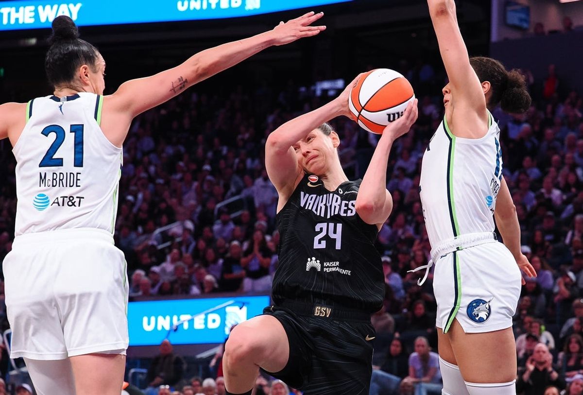 Jun 19, 2026; San Francisco, California, USA; Golden State Valkyries forward Cecilia Zandalasini (24) passes the ball against the Minnesota Lynx during the fourth quarter at Chase Center. Mandatory Credit: Kelley L Cox-Imagn Images