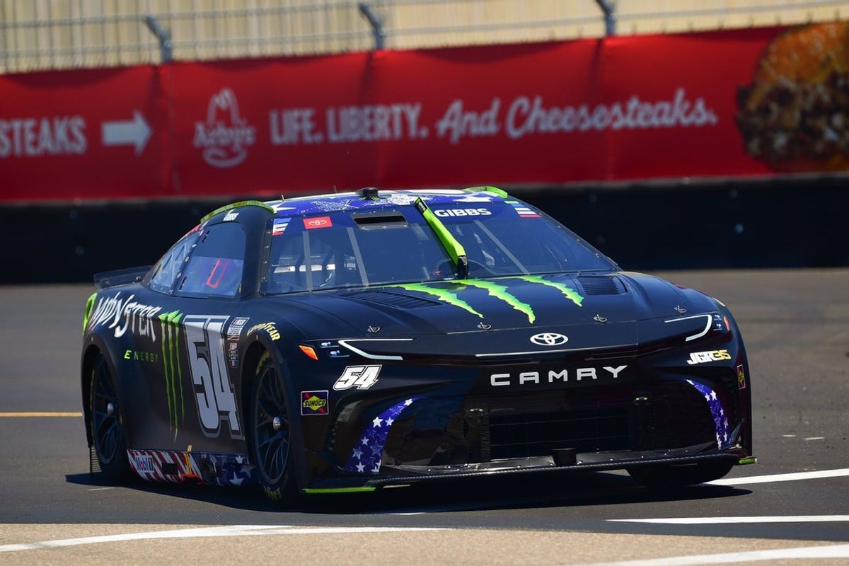 20 de junho de 2026; San Diego, Califórnia, EUA; O piloto da Joe Gibbs Racing, Ty Gibbs (54), durante a qualificação para o Anduril 250 no San Diego Street Course. Crédito obrigatório: Gary A. Vasquez-Imagn Images