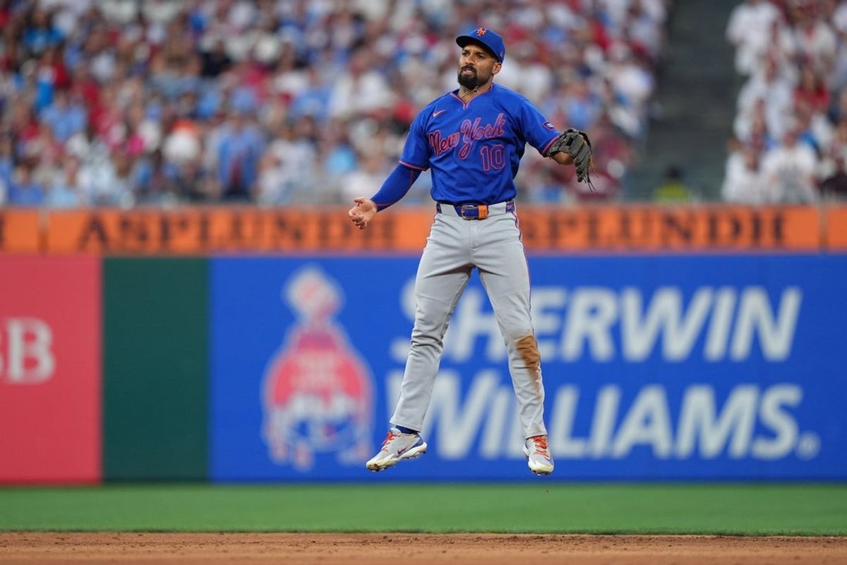 Jun 20, 2026; Philadelphia, Pennsylvania, USA; New York Mets infielder Marcus Semien (10) reacts after committing a throwing error and allowing a run against the Philadelphia Phillies in the third inning at Citizens Bank Park. Mandatory Credit: Kyle Ross-Imagn Images