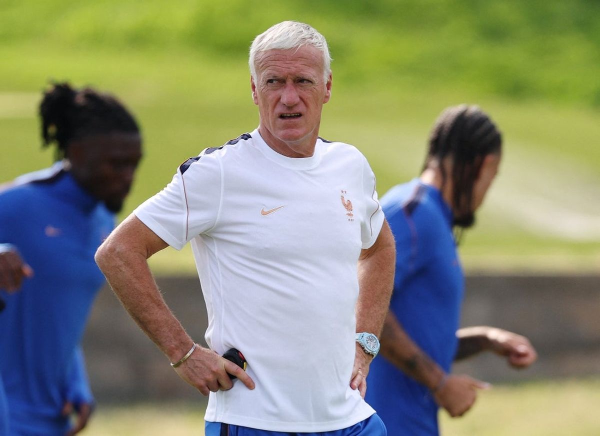 21 de junho de 2026; Filadélfia, Pensilvânia, EUA; O técnico da França, Didier Deschamps, durante o treino. Crédito obrigatório: Vincent Carchietta-Imagn Images