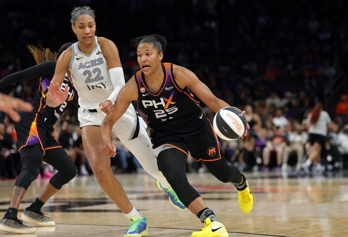 Jun 17, 2026; Phoenix, Arizona, USA; Las Vegas Aces center A'ja Wilson (22) defends against Phoenix Mercury forward Alyssa Thomas (25) at Mortgage Matchup Center. Mandatory Credit: Mark J. Rebilas-Imagn Images