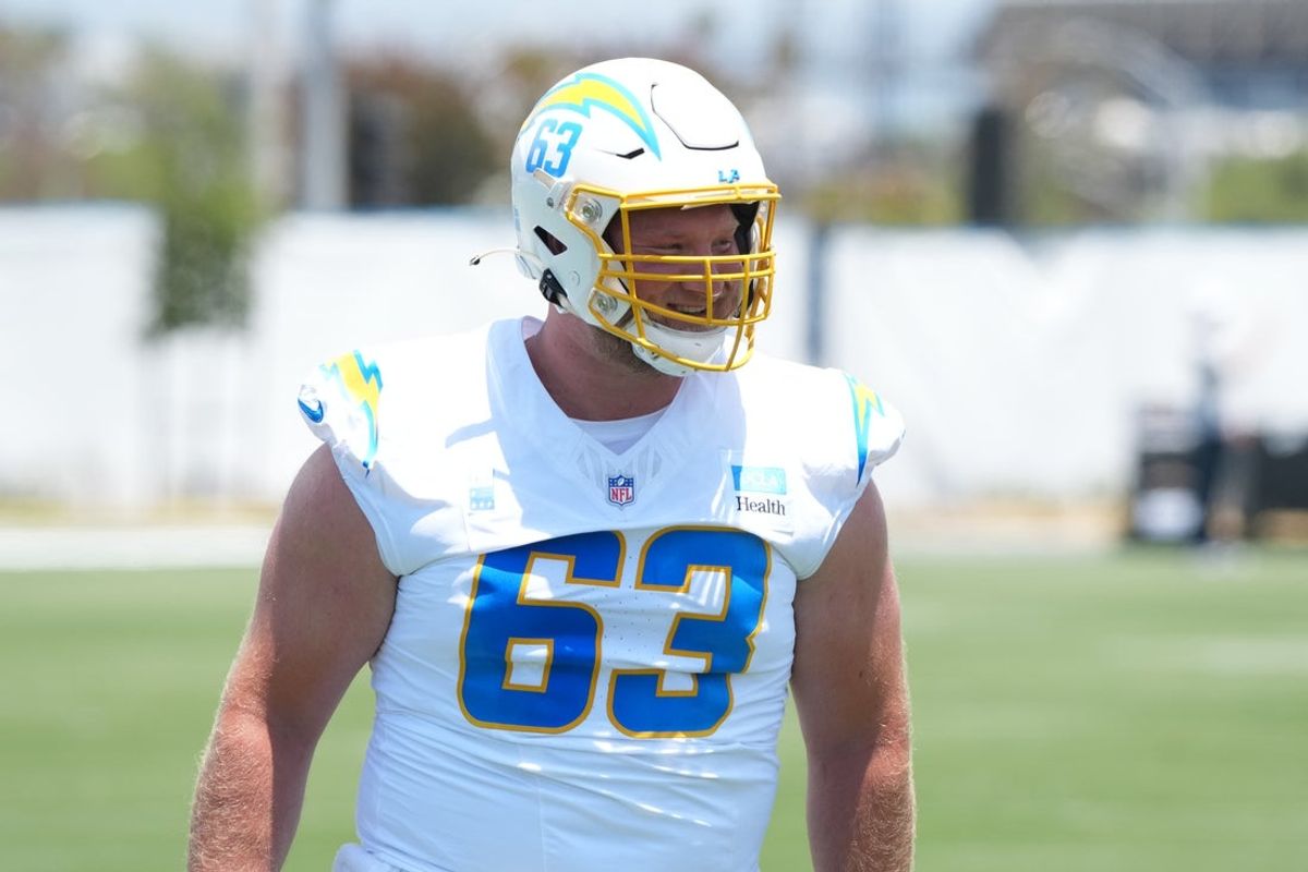 Jun 17, 2026; El Segundo, CA, USA; Los Angeles Chargers center Tyler Biadasz (63) during minicamp at The Bolt. Mandatory Credit: Kirby Lee-Imagn Images