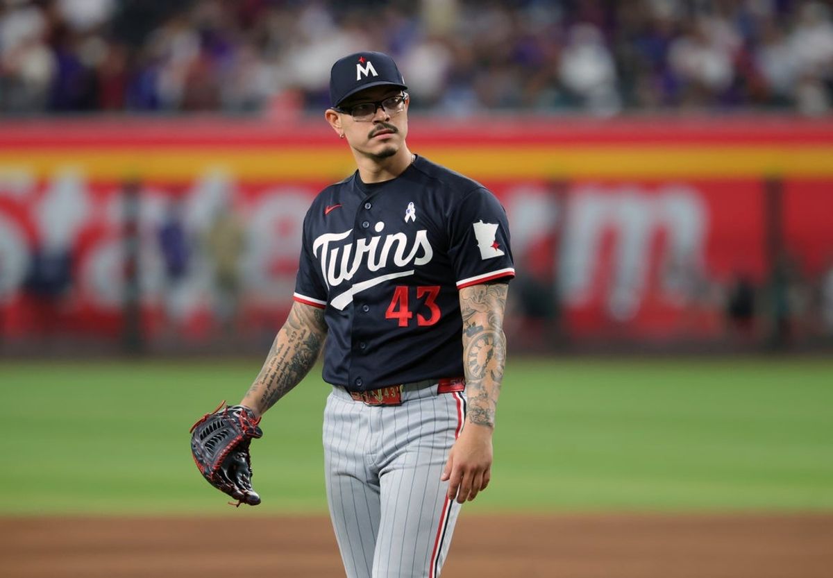 Jun 21, 2026; Phoenix, Arizona, USA; Minnesota Twins pitcher Anthony Banda against the Arizona Diamondbacks at Chase Field. Mandatory Credit: Mark J. Rebilas-Imagn Images