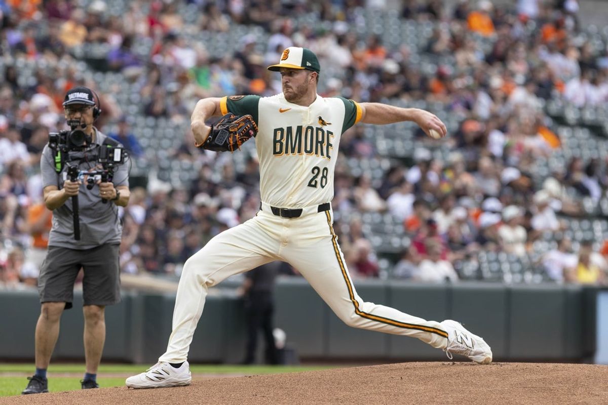 26 de junho de 2026; Baltimore, Maryland, EUA; O arremessador do Baltimore Orioles, Trevor Rogers (28), arremessou no primeiro turno contra o Washington Nationals no Oriole Park em Camden Yards. Crédito obrigatório: Lexi Thompson-Imagn Images