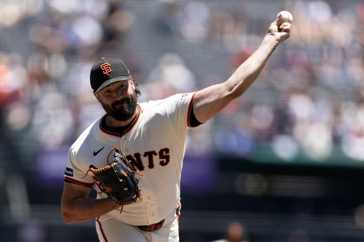28 de junho de 2026; São Francisco, Califórnia, EUA; O arremessador titular do San Francisco Giants, Robbie Ray (38), faz um arremesso contra o Atlanta Braves durante o primeiro inning no Oracle Park. Crédito obrigatório: D. Ross Cameron-Imagn Images