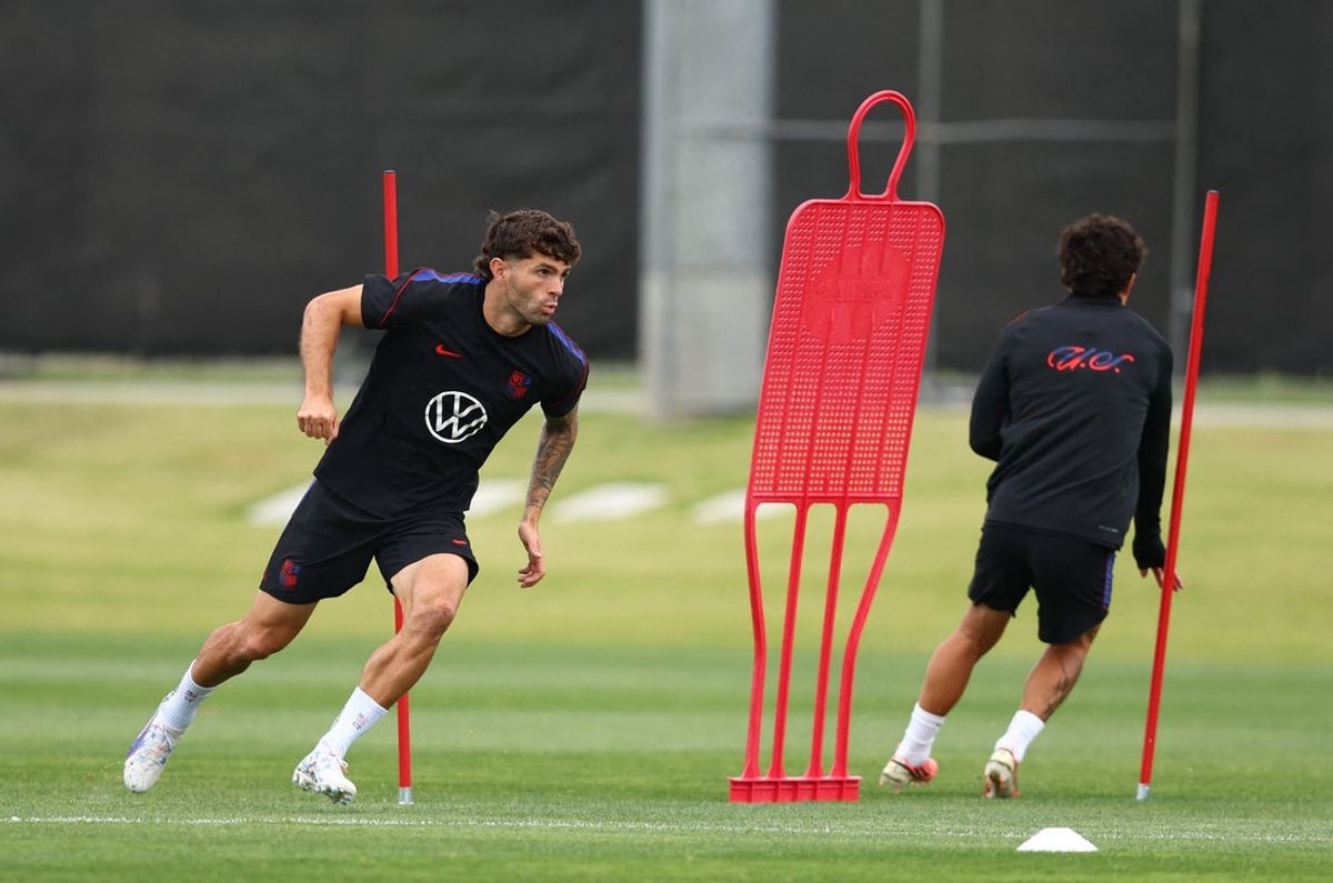29 de junho de 2026; Irvine, Califórnia, EUA; Christian Pulisic, dos EUA, durante o treinamento. Crédito obrigatório: Jessie Alcheh-Imagn Images