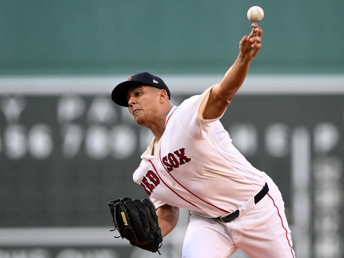 29 de junho de 2026; Boston, Massachusetts, EUA; O arremessador do Boston Red Sox, Ranger Suarez (55), arremessa contra o Washington Nationals durante o primeiro turno no Fenway Park. Crédito obrigatório: Brian Fluharty-Imagn Images