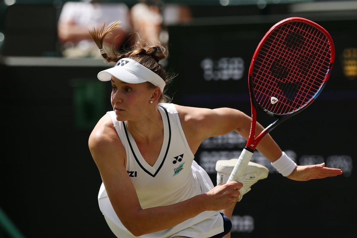 Jul 4, 2026; London, United Kingdom; Elena Rybakina (KAZ) serves against Elise Mertens (BEL) (not pictured) on day six of The Championships Wimbledon 2026 at All England Lawn Tennis and Croquet Club. Mandatory Credit: Geoff Burke-Imagn Images
