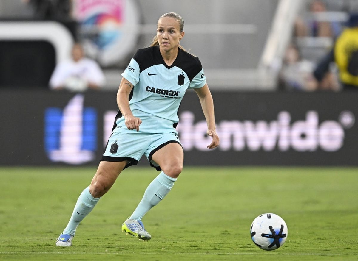 Jul 4, 2026; San Diego, California, USA; Gotham FC defender Emily Sonnett (6) comes down field during the second half against the San Diego Wave FC at Snapdragon Stadium. Mandatory Credit: Denis Poroy-Imagn Images