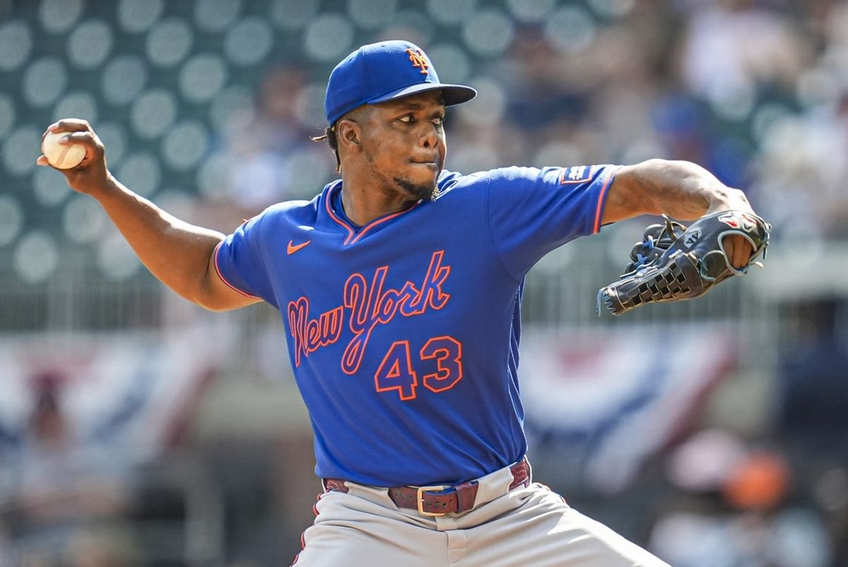 Jul 5, 2026; Cumberland, Georgia, USA; New York Mets pitcher Huascar Brazoban (43) pitches against the Atlanta Braves during the ninth inning at Truist Park. Mandatory Credit: Dale Zanine-Imagn Images