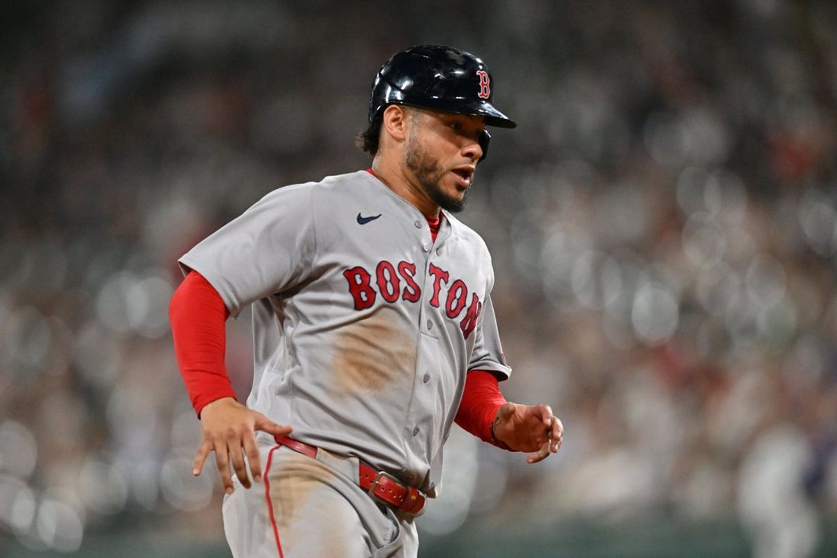 Jul 7, 2026; Chicago, Illinois, USA; Boston Red Sox first baseman Willson Contreras (40) rounds third base to score against the Chicago White Sox during the ninth inning at Rate Field. Mandatory Credit: Patrick Gorski-Imagn Images