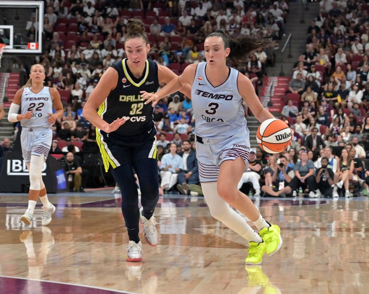Jul 10, 2026; Montreal, Quebec, CAN; Dallas Wings forward Jessica Shepard (32) and Toronto Tempo guard Marina Mabrey (3) in the second half at the Bell Centre. Mandatory Credit: Eric Bolte-Imagn Images