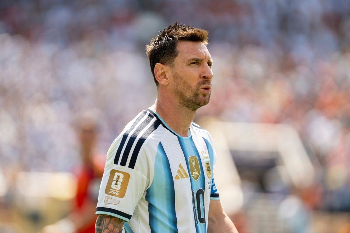 Argentina forward Lionel Messi (10) walks off the field after Argentina is defeated by Spain during the FIFA World Cup 2026 final between Argentina and Spain at New York New Jersey Stadium on Sunday, July 19, 2026, in East Rutherford, NJ.