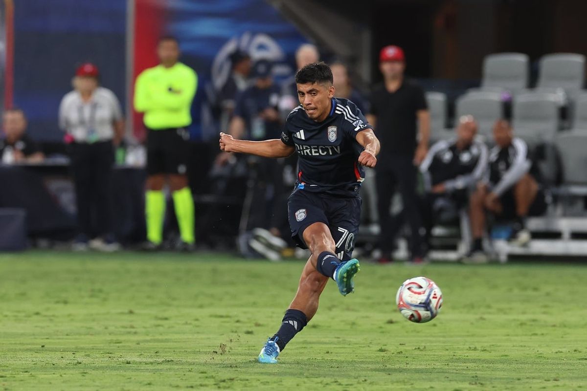 Deadspin | Alejandro Alvarado goal helps San Diego edge Dallas Jul 25, 2026; San Diego, California, USA; San Diego FC midfield Alejandro Alvarado (70) scores a goal during the second half against the FC Dallas at Snapdragon Stadium. Mandatory Credit: Abe Arredondo-Imagn Images Alejandro Alvarado scored his first MLS goal in the 50th minute and San Diego FC made it hold up for a 1-0 victory over visiting FC Dallas on Saturday night. CJ dos Santos was called on to make just one save while recording his first shutout of the season for San Diego FC (5-7-5, 20 points). Jonathan Sirois made four saves for Dallas (7-5-5, 26 points) after replacing injured starter Daniel, who had three stops. San Diego FC held possession nearly 70% of the match to improve to 3-0-1 against FC Dallas in their two-season history. Alvarado had the ball from beyond the box early in the second half and unleashed a long right-footed shot into the right corner of the net to break a scoreless tie. Two minutes later, FC Dallas put its only shot on target but Petar Musa’s close-range header was saved by dos Santos. Omni Valakari had a solid chance for San Diego in the 59th minute, but his left-footed shot caromed off the right goalpost. Anderson Julio of Dallas broke in toward the net in hopes of receiving the ball in the 72th minute and dos Santos came out to break up the play. That left Santiago Moreno with an open net to shoot at, but he chipped his right-footed attempt over the net. San Diego almost gifted FC Dallas the tying goal in the third minute of second-half stoppage time. Manu Duah made an errant pass back into the midfield and gave Dallas’ Logan Farrington a chance to dash in toward dos Santos. But Duah sprinted back toward the San Diego net and he was able to get his foot in and block Farrington’s right-footed shot to thwart the opportunity. One minute later, the match was called. San Diego outshot Dallas 19-7 and held an 8-1 edge in shots on target. Dallas lost Daniel after he made a point-black save in the 16th minute on Valakari. Daniel’s right leg bent awkwardly as he stretched to stymie Valakari and he remained down in pain. Trainers eventually helped him walk off the field and Sirois entered as the new goalie in the 19th minute. San Diego outshot Dallas 13-2 in the first half but couldn’t find the back of the net. Marcus Ingvartsen had a big opportunity in the 32nd minute, but his close-range right-footed shot was stopped by Sirois. –Field Level Media #Deadspin #Alejandro #Alvarado #goal #helps #San #Diego #edge #Dallas Deadspin | Alejandro Alvarado goal helps San Diego edge Dallas Jul 25, 2026; San Diego, California, USA; San Diego FC midfield Alejandro Alvarado (70) scores a goal during the second half against the FC Dallas at Snapdragon Stadium. Mandatory Credit: Abe Arredondo-Imagn Images Alejandro Alvarado scored his first MLS goal in the 50th minute and San Diego FC made it hold up for a 1-0 victory over visiting FC Dallas on Saturday night. CJ dos Santos was called on to make just one save while recording his first shutout of the season for San Diego FC (5-7-5, 20 points). Jonathan Sirois made four saves for Dallas (7-5-5, 26 points) after replacing injured starter Daniel, who had three stops. San Diego FC held possession nearly 70% of the match to improve to 3-0-1 against FC Dallas in their two-season history. Alvarado had the ball from beyond the box early in the second half and unleashed a long right-footed shot into the right corner of the net to break a scoreless tie. Two minutes later, FC Dallas put its only shot on target but Petar Musa’s close-range header was saved by dos Santos. Omni Valakari had a solid chance for San Diego in the 59th minute, but his left-footed shot caromed off the right goalpost. Anderson Julio of Dallas broke in toward the net in hopes of receiving the ball in the 72th minute and dos Santos came out to break up the play. That left Santiago Moreno with an open net to shoot at, but he chipped his right-footed attempt over the net. San Diego almost gifted FC Dallas the tying goal in the third minute of second-half stoppage time. Manu Duah made an errant pass back into the midfield and gave Dallas’ Logan Farrington a chance to dash in toward dos Santos. But Duah sprinted back toward the San Diego net and he was able to get his foot in and block Farrington’s right-footed shot to thwart the opportunity. One minute later, the match was called. San Diego outshot Dallas 19-7 and held an 8-1 edge in shots on target. Dallas lost Daniel after he made a point-black save in the 16th minute on Valakari. Daniel’s right leg bent awkwardly as he stretched to stymie Valakari and he remained down in pain. Trainers eventually helped him walk off the field and Sirois entered as the new goalie in the 19th minute. San Diego outshot Dallas 13-2 in the first half but couldn’t find the back of the net. Marcus Ingvartsen had a big opportunity in the 32nd minute, but his close-range right-footed shot was stopped by Sirois. –Field Level Media #Deadspin #Alejandro #Alvarado #goal #helps #San #Diego #edge #Dallas