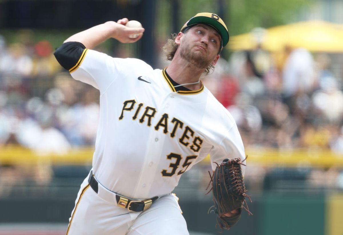 Jul 26, 2026; Pittsburgh, Pennsylvania, USA;  Pittsburgh Pirates starting pitcher Braxton Ashcraft (35) delivers a pitch against the Chicago Cubs during the first inning at PNC Park. Mandatory Credit: Charles LeClaire-Imagn Images