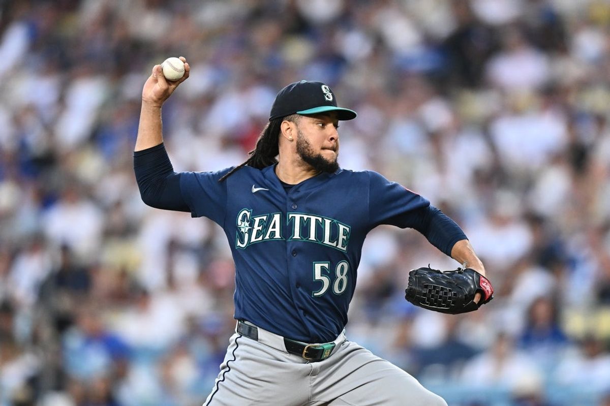 Jul 28, 2026; Los Angeles, California, USA;  Seattle Mariners pitcher Luis Castillo (58) delivers a pitch during the second inning against the Los Angeles Dodgers at Dodger Stadium. Mandatory Credit: William Liang-Imagn Images