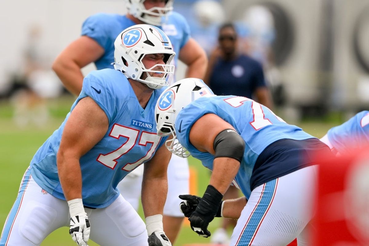 Aug 3, 2026; Nashville, TN, USA;  Tennessee Titans tackle Austin Deculus (76) and guard Peter Skoronski (77) goes through drills during training camp at Vanderbilt Health Football Center. Mandatory Credit: Steve Roberts-Imagn Images