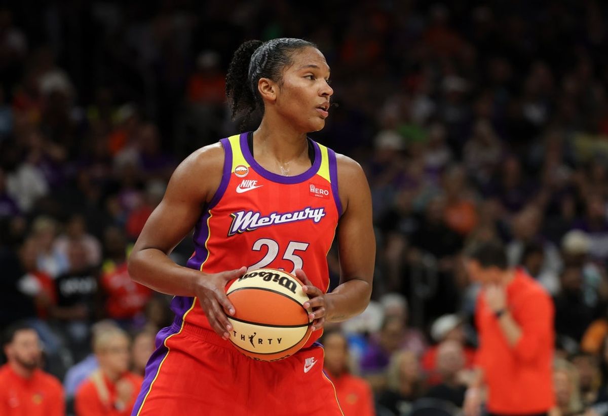 Aug 1, 2026; Phoenix, Arizona, USA; Phoenix Mercury forward Alyssa Thomas (25) against the New York Liberty at Mortgage Matchup Center. Mandatory Credit: Mark J. Rebilas-Imagn Images