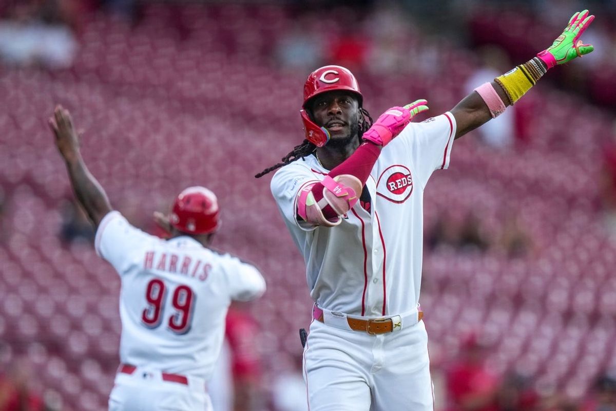 Cincinnati Reds shortstop Elly de la Cruz (44) celebrates a solo home run in the first inning of the MLB Interleague game between the Cincinnati Reds and the Athletics at Great American Ball Park in downtown Cincinnati on Thursday, Aug. 6, 2026.
