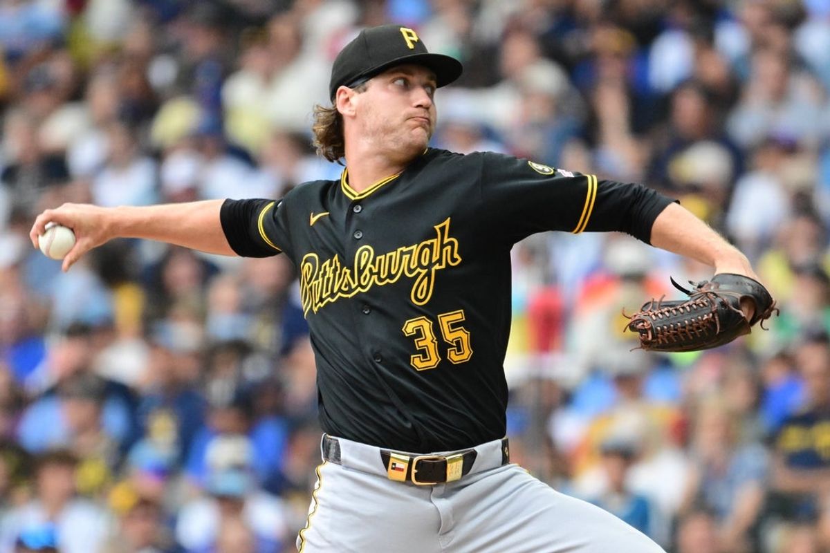 Aug 6, 2026; Milwaukee, Wisconsin, USA;  Pittsburgh Pirates starting pitcher Braxton Ashcraft (35) throws a pitch in the first inning against the Milwaukee Brewers at American Family Field. Mandatory Credit: Benny Sieu-Imagn Images