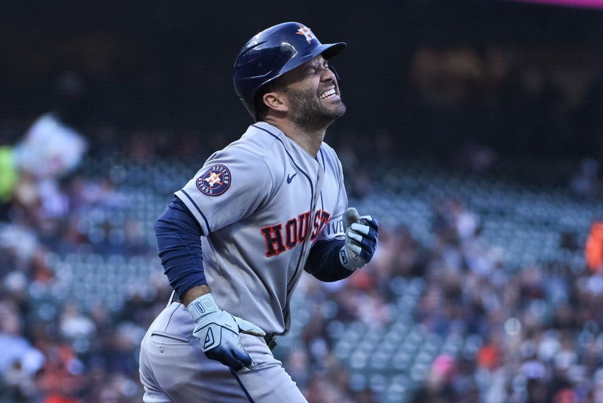 Aug 11, 2026; San Francisco, California, USA; Houston Astros second baseman Jose Altuve (27) reacts after getting hit by a pitch during the first inning of the game against the San Francisco Giants at Oracle Park. Mandatory Credit: Ed Szczepanski-Imagn Images