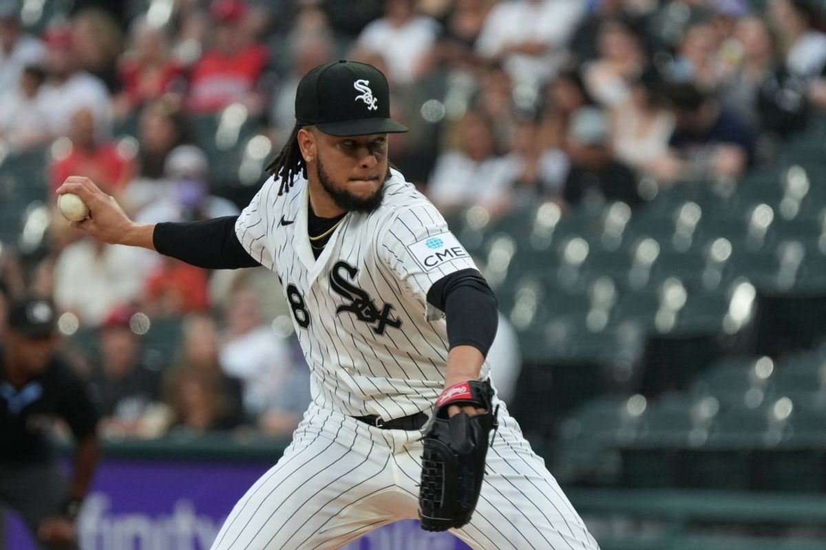 Aug 12, 2026; Chicago, Illinois, USA; Chicago White Sox pitcher Luis Castillo (58) throws the ball against the Cincinnati Reds during the first inning at Rate Field. Mandatory Credit: David Banks-Imagn Images