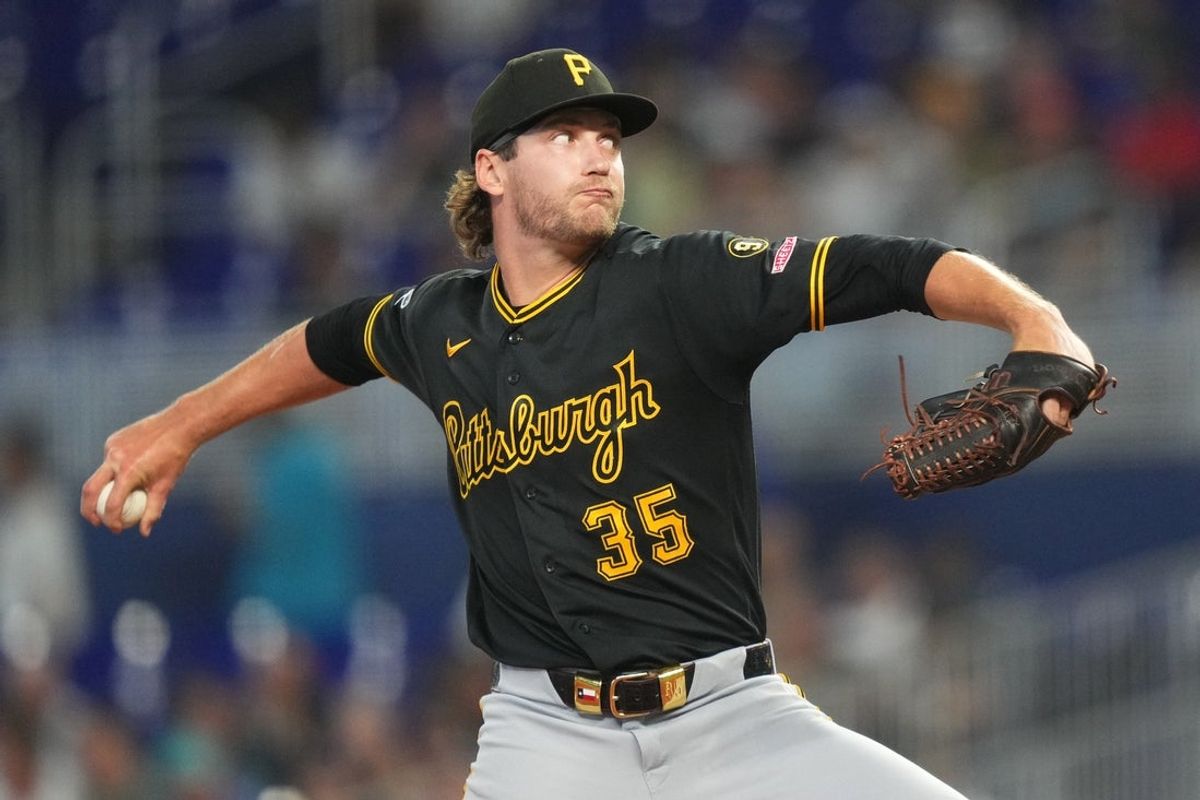 Aug 13, 2026; Miami, Florida, USA;  Pittsburgh Pirates starting pitcher Braxton Ashcraft (35) throws against the Miami Marlins in the first inning at loanDepot Park. Mandatory Credit: Jim Rassol-Imagn Images