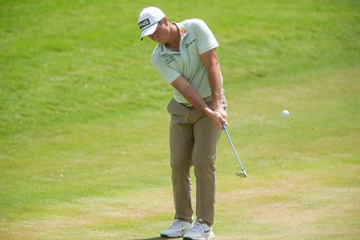 Viktor Hovland chips onto the green on the 9th hole during the third round of the FedEx St. Jude Championship at TPC Southwind in Memphis, Tenn., on August 15, 2026.
