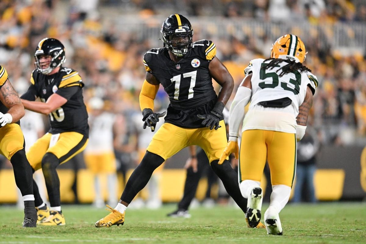 Aug 13, 2026; Pittsburgh, Pennsylvania, USA; Pittsburgh Steelers offensive tackle Broderick Jones (77) looks to block Green Bay Packers defensive end Arron Mosby (53) during the second half at Acrisure Stadium. Mandatory Credit: Barry Reeger-Imagn Images