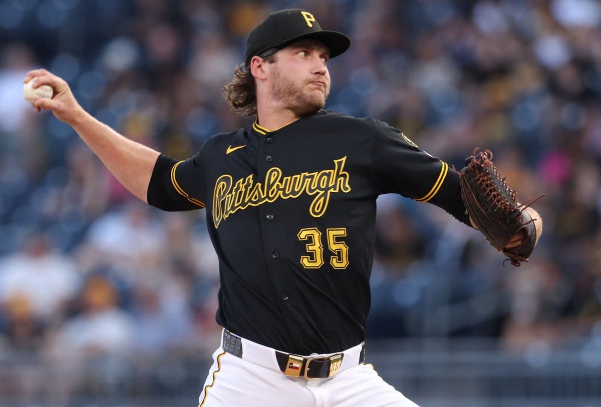 Aug 18, 2026; Pittsburgh, Pennsylvania, USA;  Pittsburgh Pirates starting pitcher Braxton Ashcraft (35) delivers a pitch against the Detroit Tigers during the second nning at PNC Park. Mandatory Credit: Charles LeClaire-Imagn Images