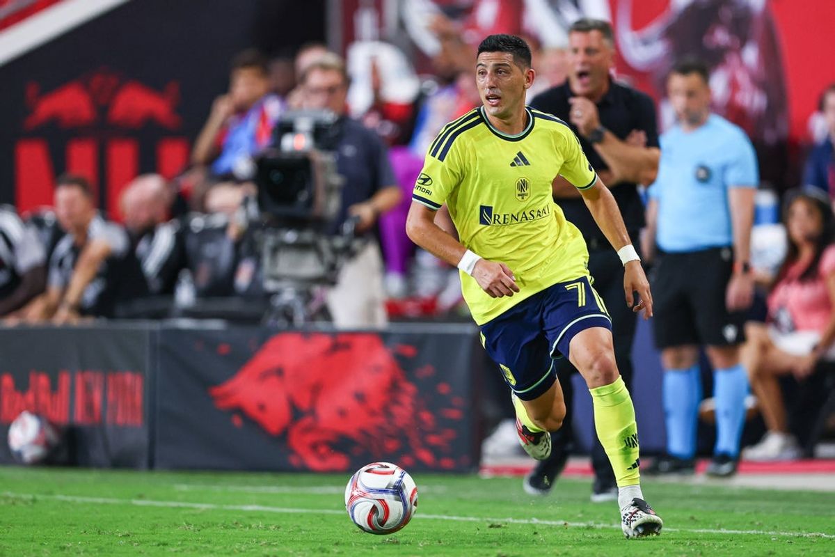 Aug 19, 2026; Harrison, New Jersey, USA; Nashville SC forward Cristian Espinoza (7) controls the ball against the New York Red Bulls during the second half at Sports Illustrated Stadium. Mandatory Credit: Vincent Carchietta-Imagn Images