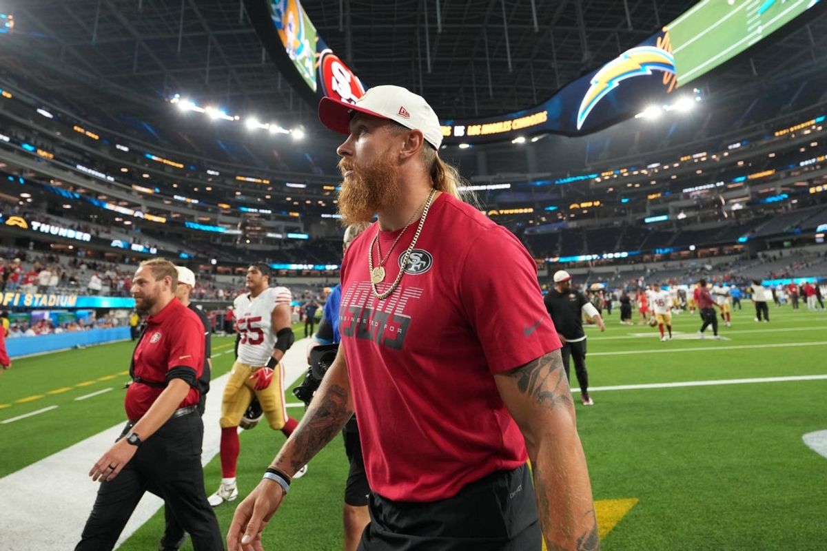 Aug 20, 2026; Inglewood, California, USA; San Francisco 49ers tight end George Kittle leaves the field after the game against the Los Angeles Chargers at SoFi Stadium. Mandatory Credit: Kirby Lee-Imagn Images