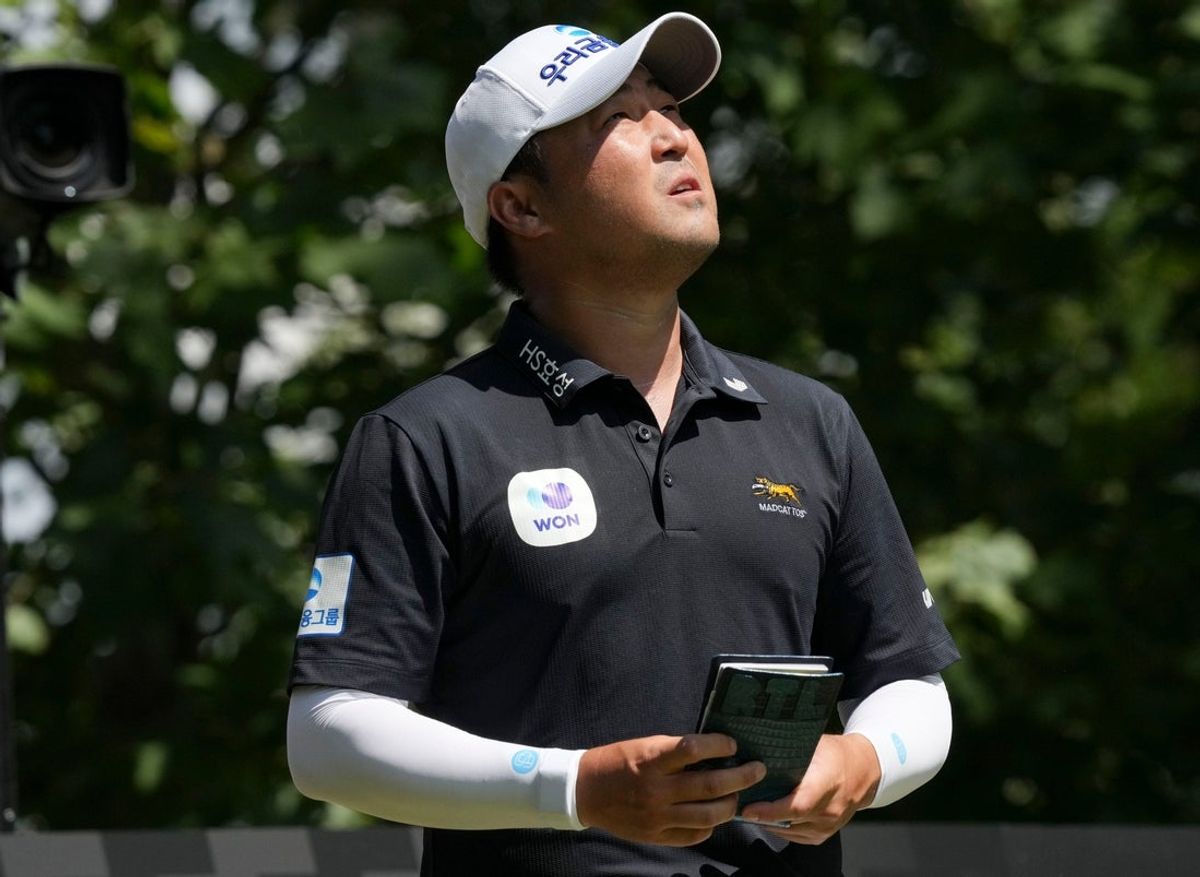 Richard T. Lee prepares to tee off from the fourth hole during the second day of LIV Golf Indianapolis on Friday, Aug. 21, 2026, at The Club at Chatham Hills in Westfield.
