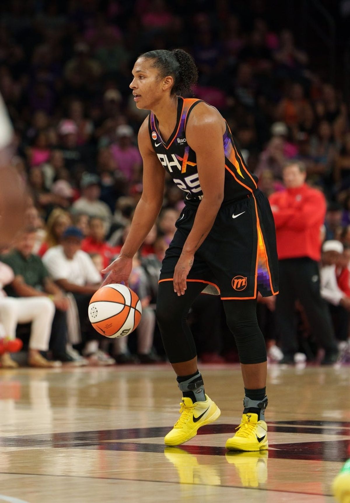 Aug 22, 2026; Phoenix, Arizona, USA;  Phoenix Mercury forward Alyssa Thomas (25) dribbles the ball against the Atlanta Dream in the fourth quarter at Mortgage Matchup Center.  Mandatory Credit: Allan Henry-Imagn Images